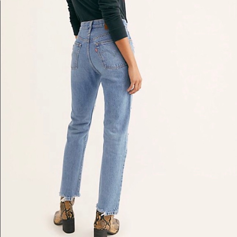 Women’s 501 Levi’s. Straight Leg Jeans.